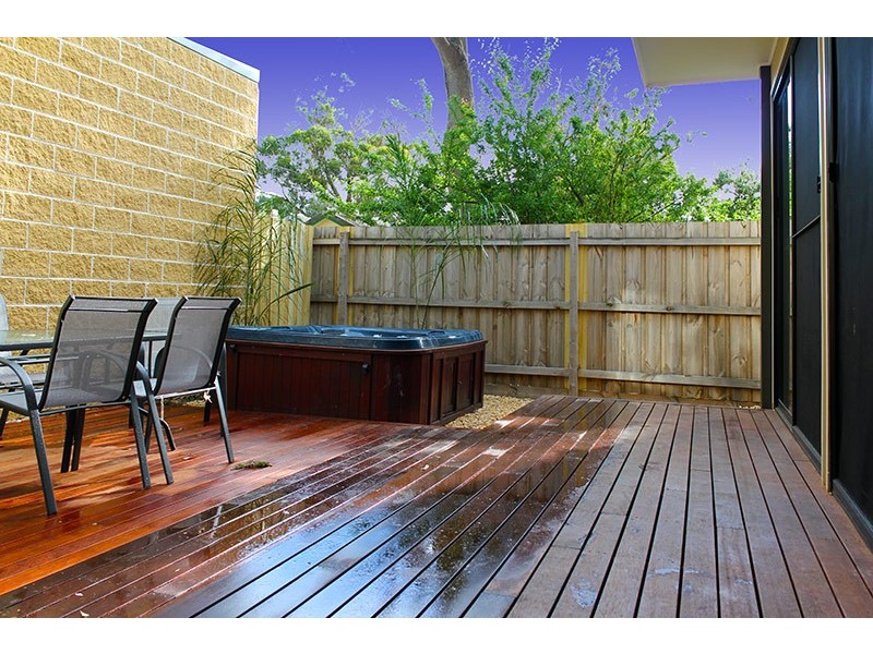 35 Violet Street, Rosebud West VIC 3940