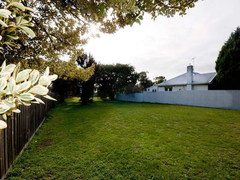 34 Mark Street, Rosebud VIC 3939