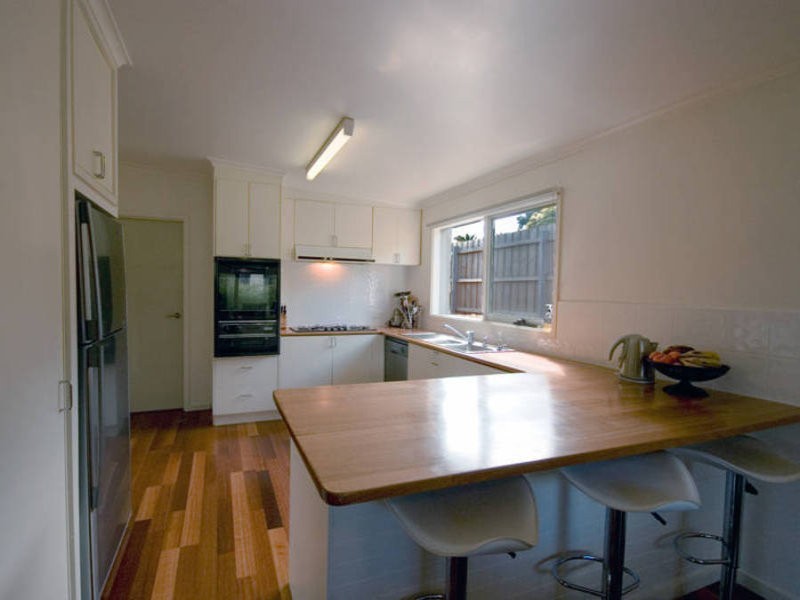 4 Sunningdale Road, Rosebud VIC 3939