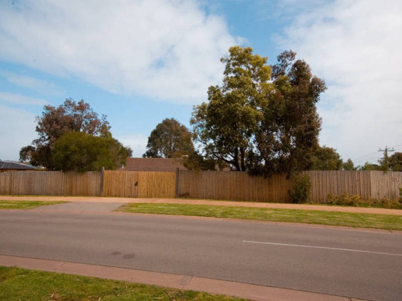 403 Waterfall Gully Road, Rosebud VIC 3939