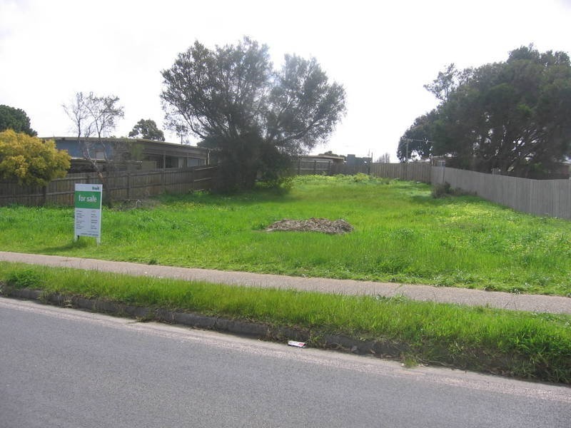 32 Allambi Avenue, Rosebud West VIC 3940