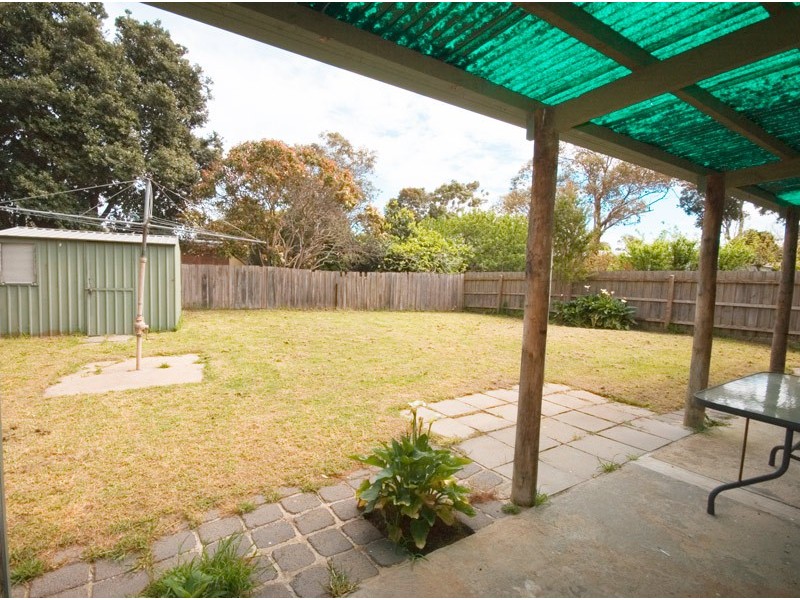 52 Cootamundra Ave, Rosebud West VIC 3940