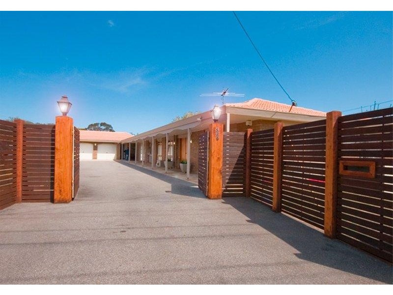 369 Eastbourne Rd, Rosebud West VIC 3940
