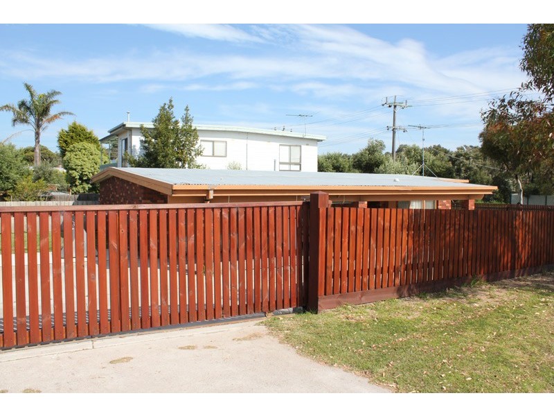34 Mathis Ave, Tootgarook VIC 3941