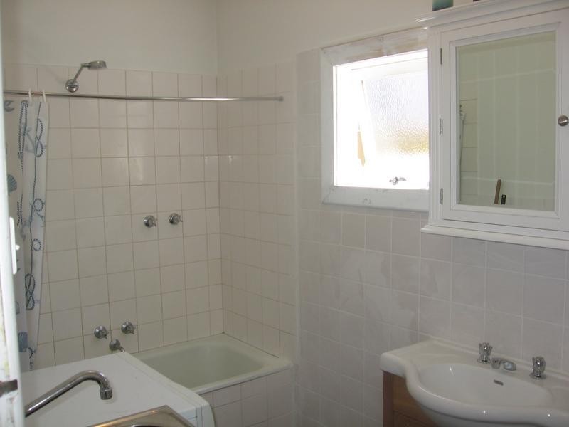 73 First Ave, Rosebud VIC 3939