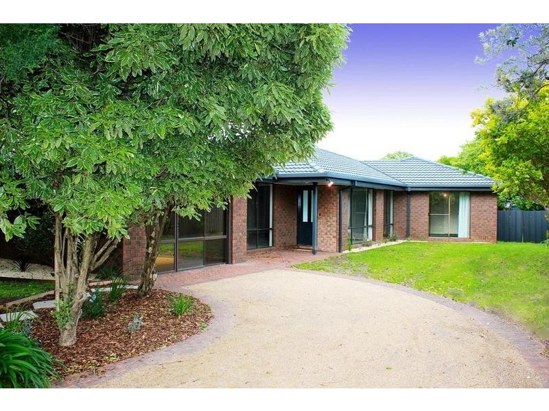 64 Whitehead Grv, Rosebud West VIC 3940
