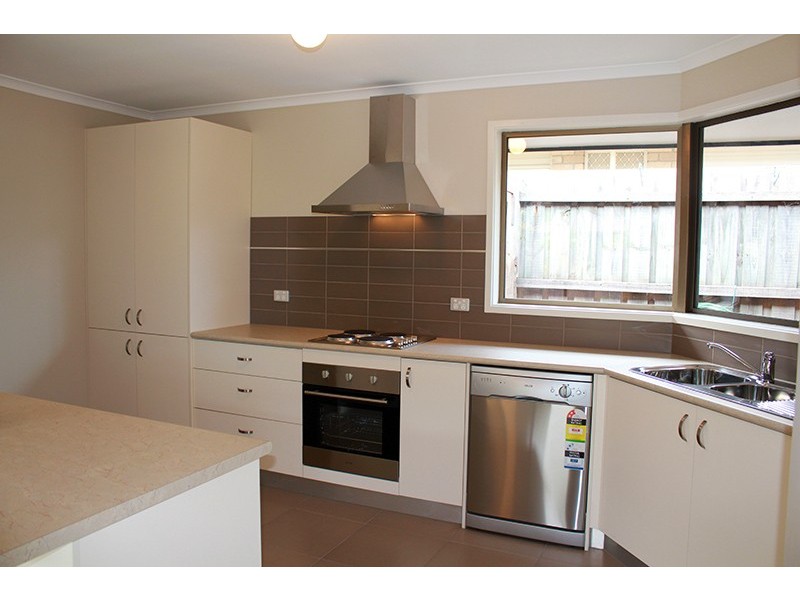 64 Whitehead Grv, Rosebud West VIC 3940