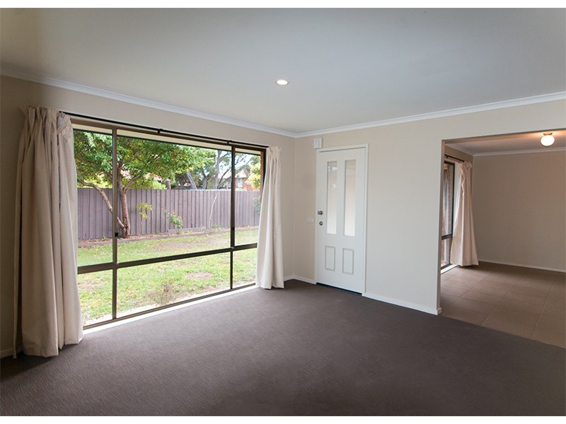 64 Whitehead Grv, Rosebud West VIC 3940