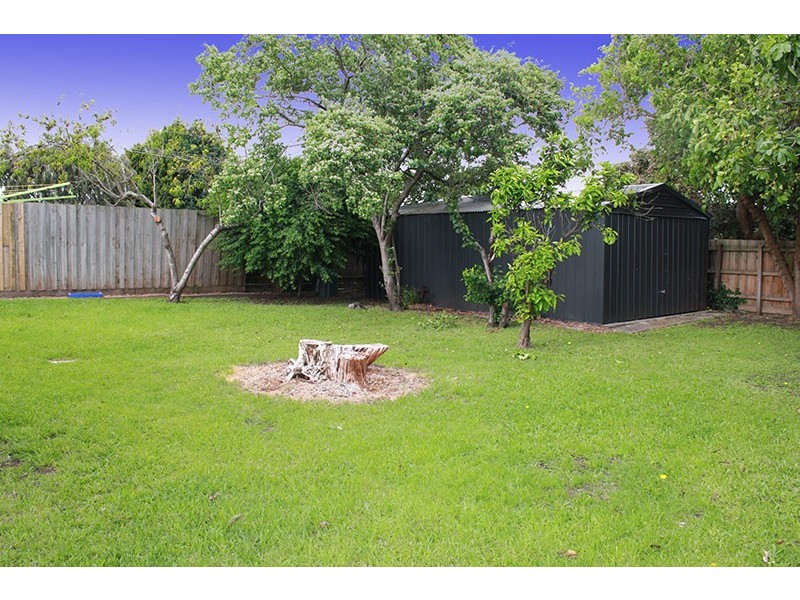 64 Whitehead Grv, Rosebud West VIC 3940