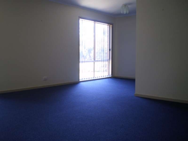 11 Florence Ave, Rosebud West VIC 3940