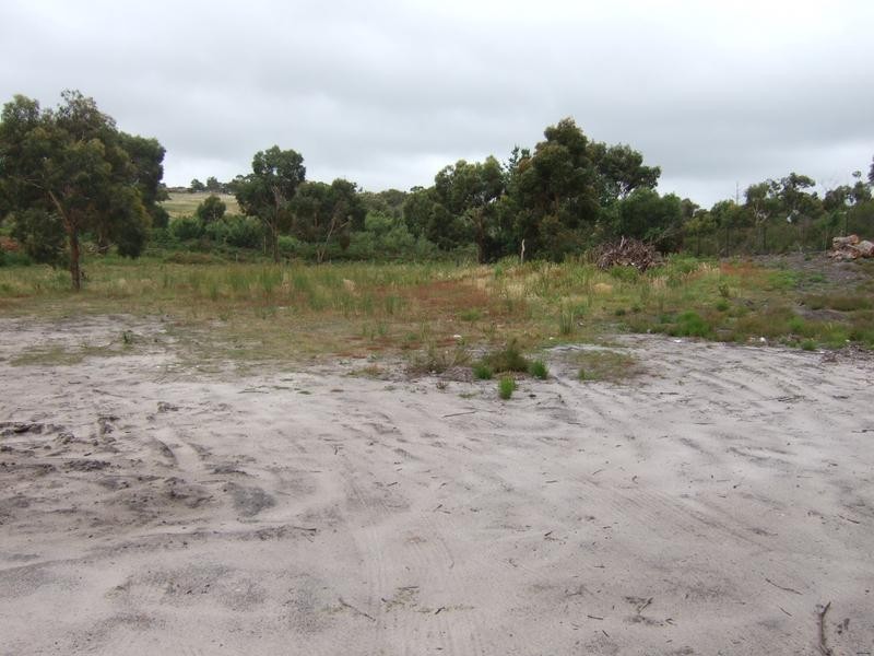 51 Crestwood Drv, Rosebud VIC 3939