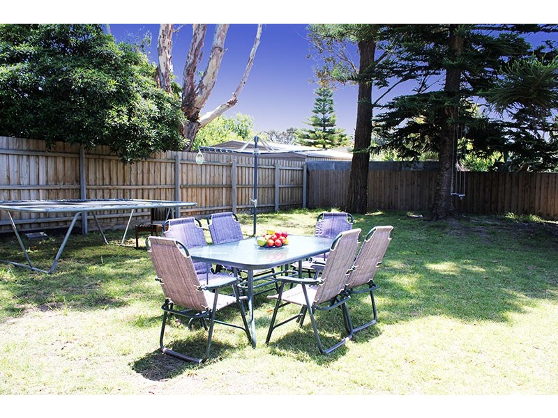 104 Raymond Street, Tootgarook VIC 3941