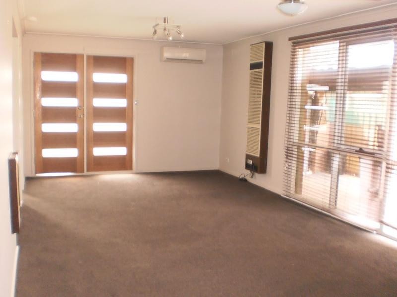 13 Tarwarri Ave, Rosebud VIC 3939