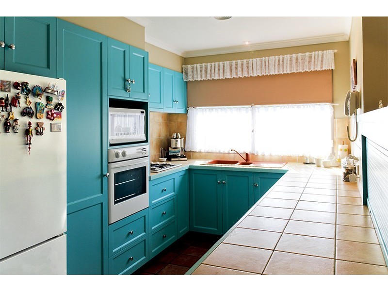 27 Johnson St, Rosebud West VIC 3940