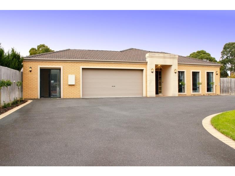 21 Cleek Cres, Rosebud VIC 3939