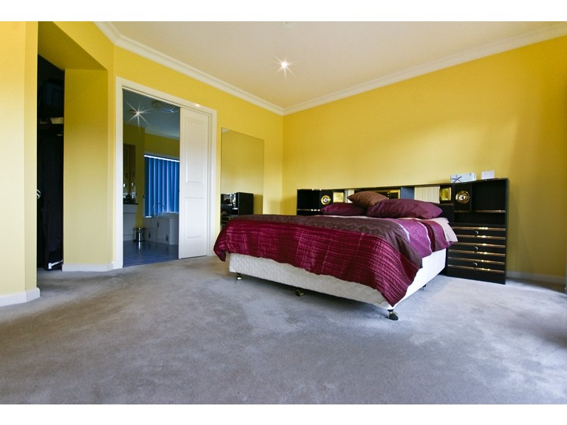 21 Cleek Cres, Rosebud VIC 3939