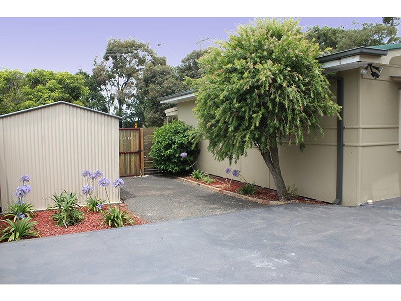 42 Broadway, Rosebud West VIC 3940