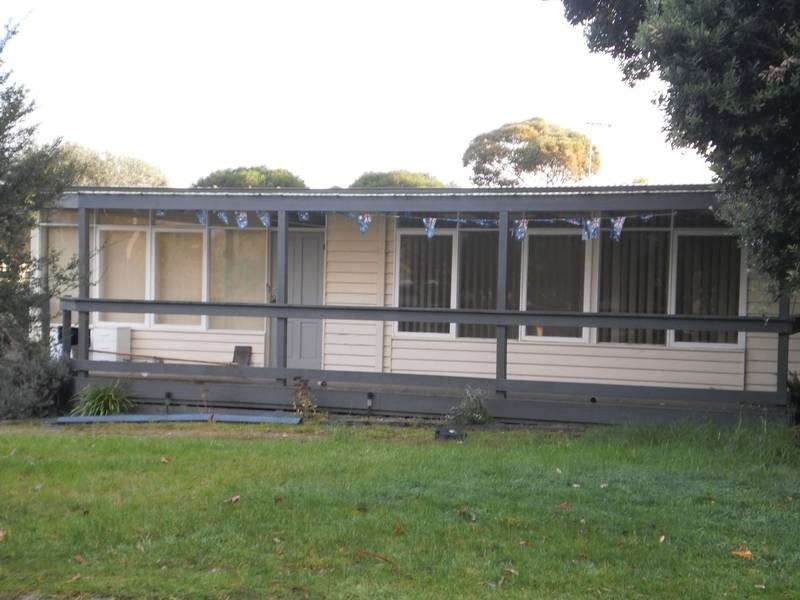 4 Cain Street, Rosebud VIC 3939