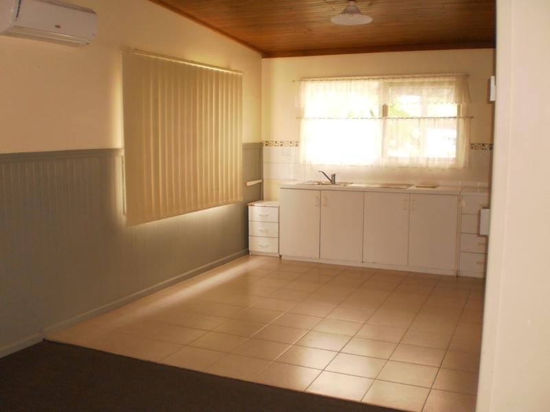 4 Cain Street, Rosebud VIC 3939