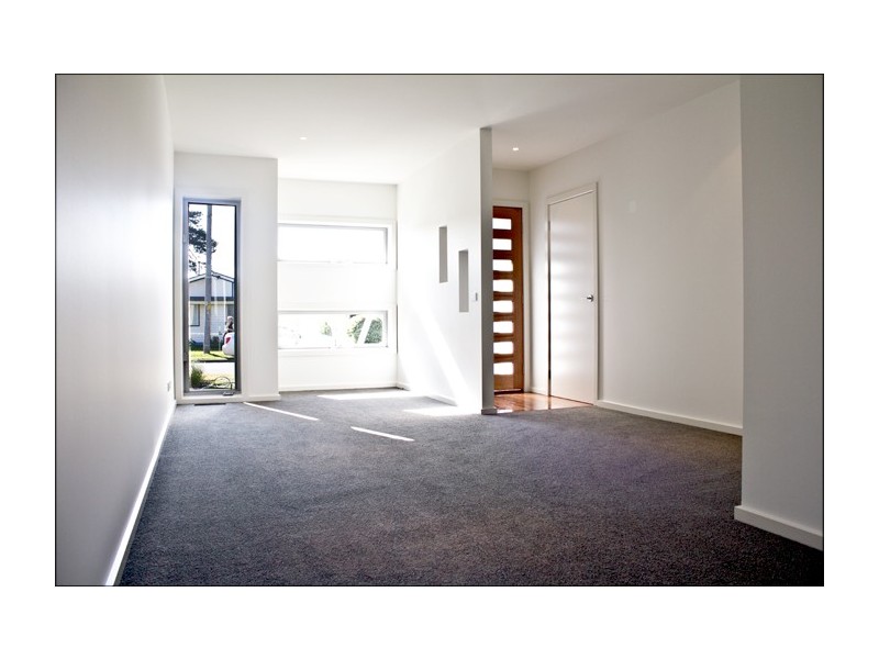 2/18 Capel Ave, Rosebud West VIC 3940