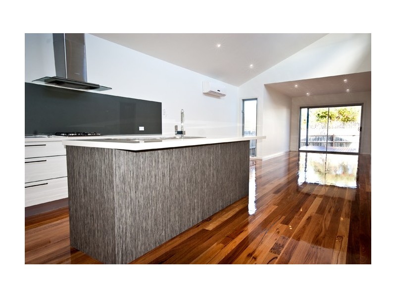 2/18 Capel Ave, Rosebud West VIC 3940