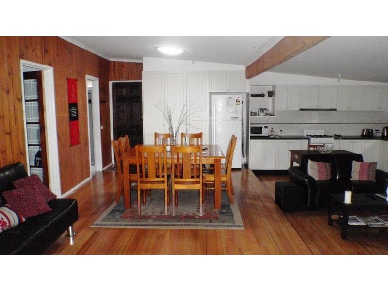 8 Boomerang Crt, Tootgarook VIC 3941