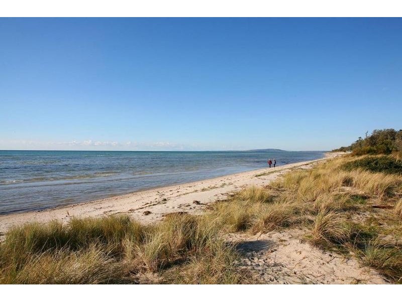 73 First Ave, Rosebud VIC 3939