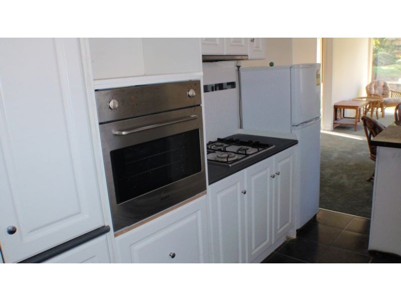 73 First Avenue, Rosebud VIC 3939
