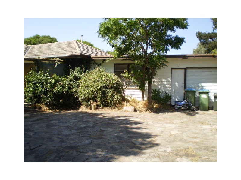 3 The Avenue, Rosebud West VIC 3940