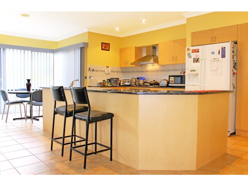 21 Cleek Cres, Rosebud VIC 3939