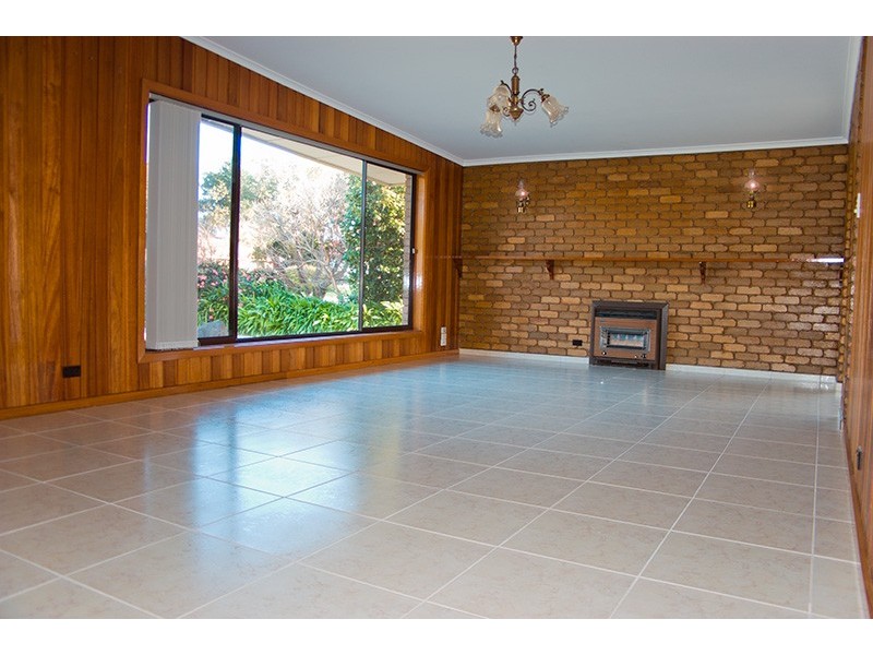 4 Lawson Cresent, Rosebud VIC 3939