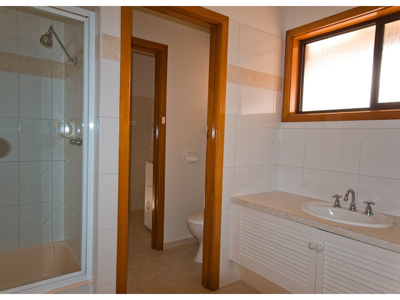 4 Lawson Cresent, Rosebud VIC 3939