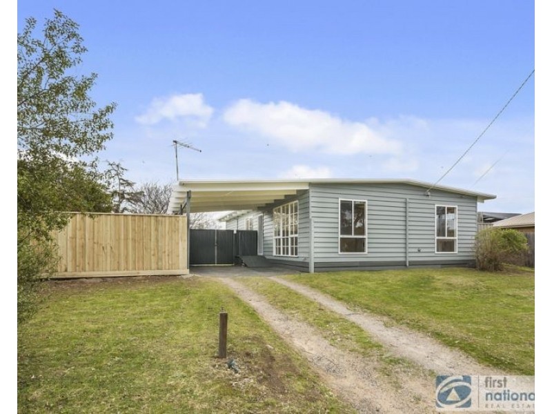 12 Mathis Ave, Tootgarook VIC 3941