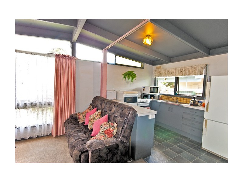 17 Ella Crescent, Rosebud West VIC 3940