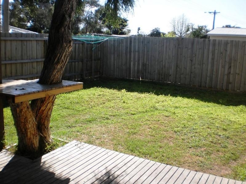 62 Broadway, Rosebud West VIC 3940