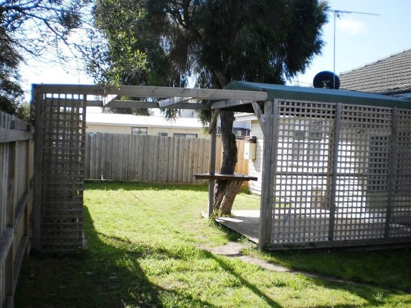 62 Broadway, Rosebud West VIC 3940