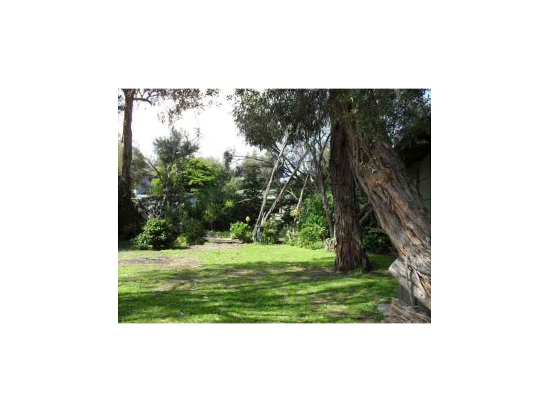 4 Pearson St, Rosebud West VIC 3940