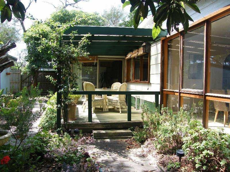 4 Pearson St, Rosebud West VIC 3940