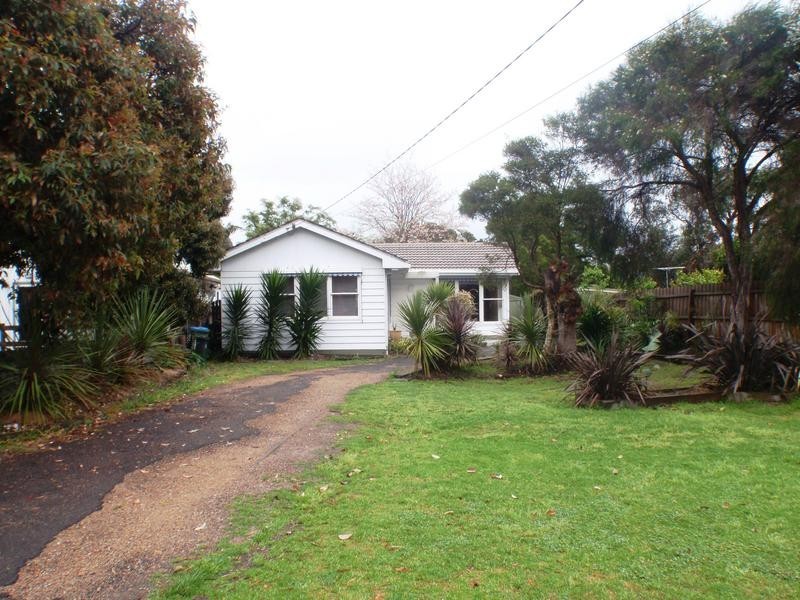 28 Capel Avenue, Rosebud West VIC 3940