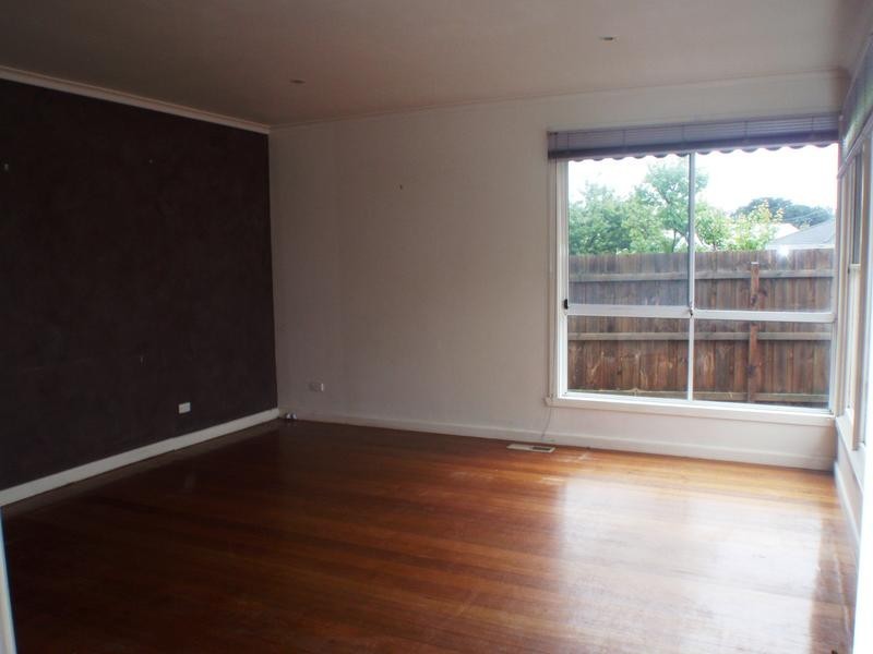 28 Capel Avenue, Rosebud West VIC 3940