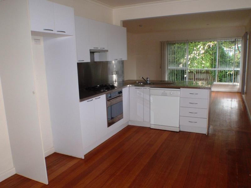 28 Capel Avenue, Rosebud West VIC 3940