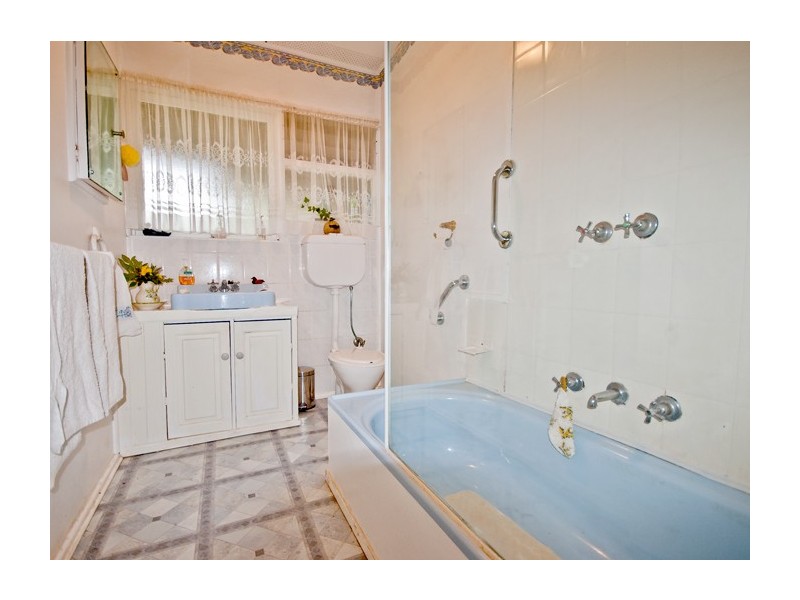 18 Johnson St, Rosebud West VIC 3940