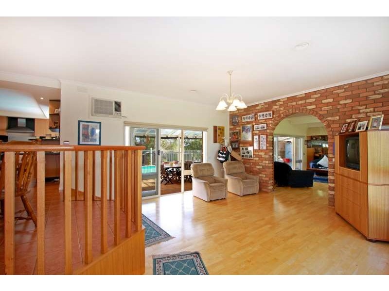 6 Queens Ct, Rye VIC 3941