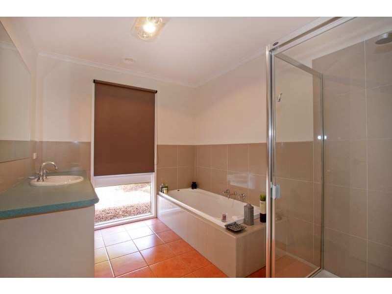 6 Queens Ct, Rye VIC 3941