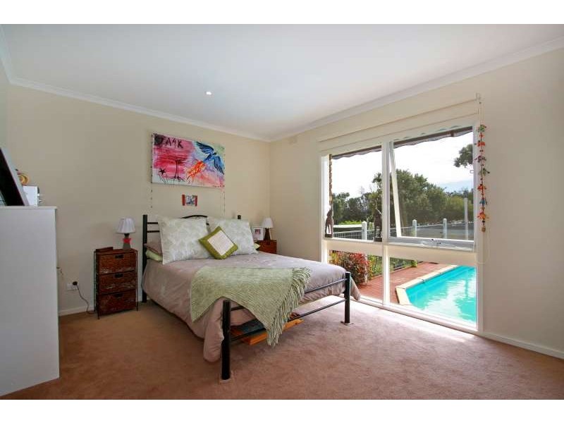 6 Queens Ct, Rye VIC 3941