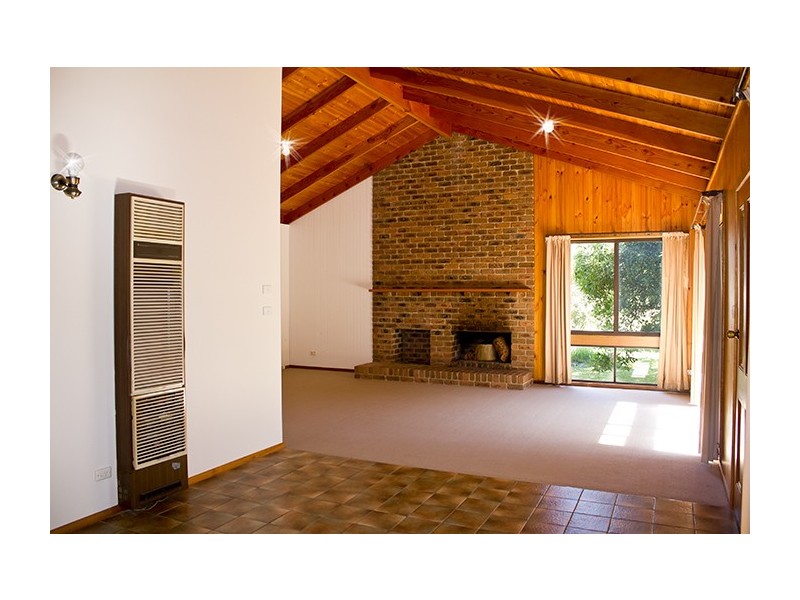 8 Phillip Street, Rosebud VIC 3939