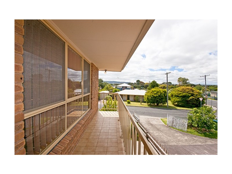 40 Chatfield Avenue, Rosebud West VIC 3940