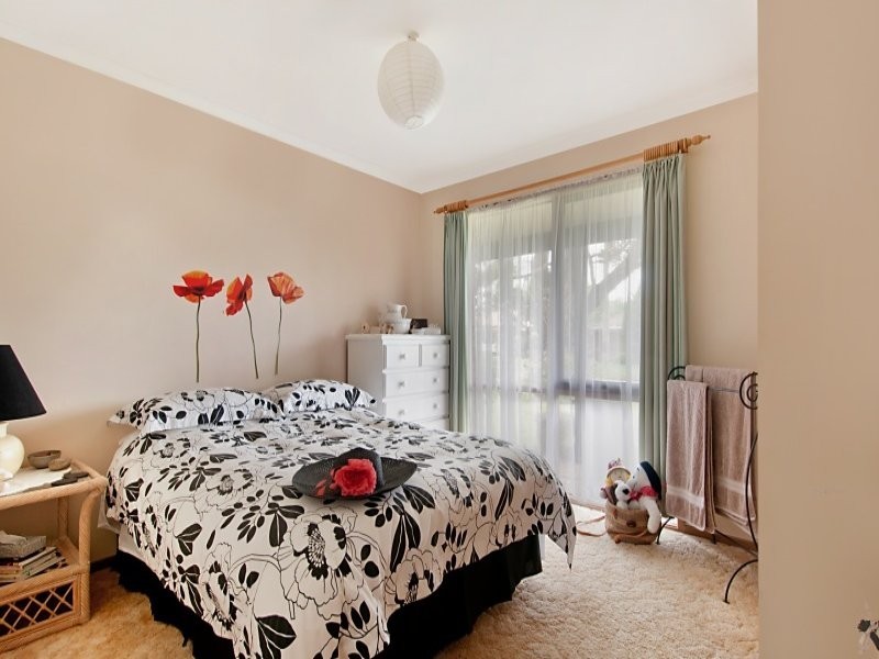 1 Lutana Street, Rosebud West VIC 3940