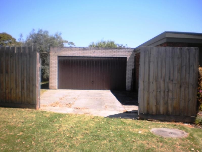 30 Whyte Street, Rosebud West VIC 3940