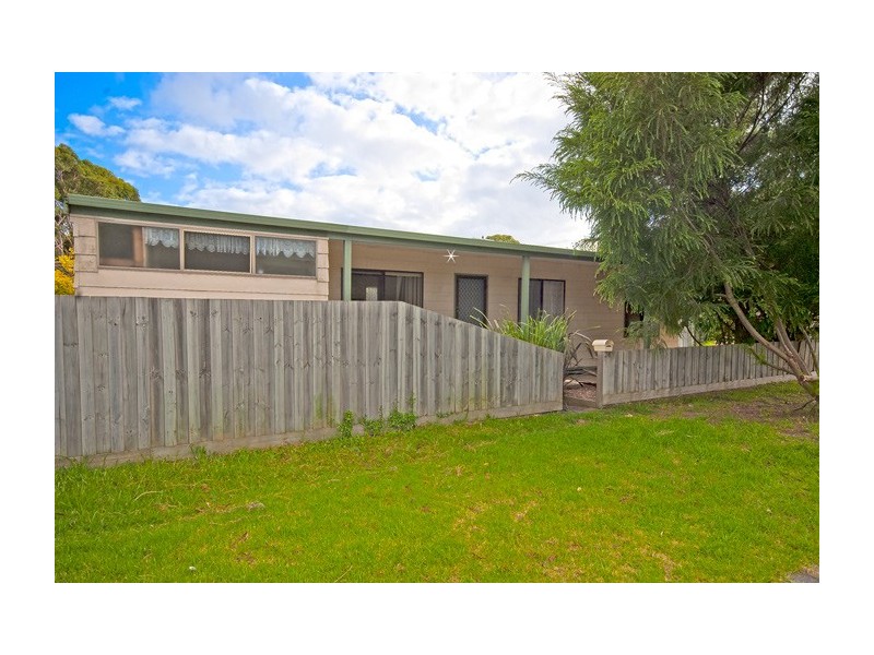 24 Wattle Road, Mccrae VIC 3938